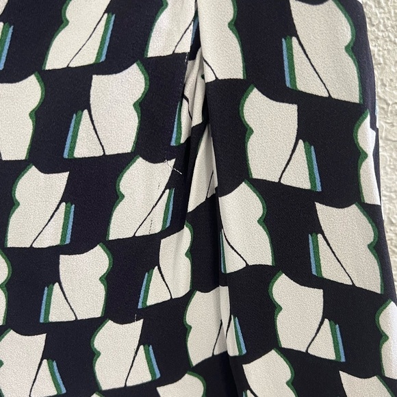 Lewit Navy Blue and White Dress - Picture 10 of 11
